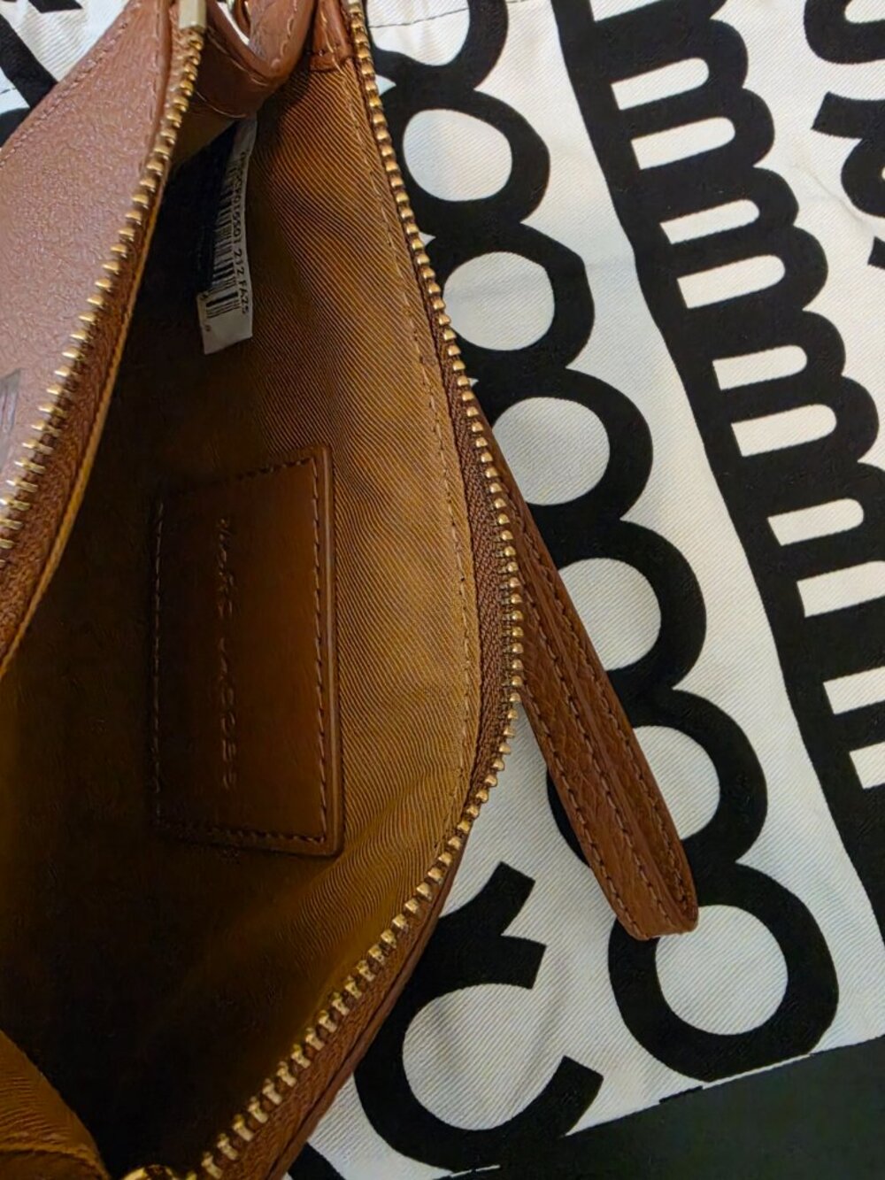 Marc Jacobs The Leather Pouch (Argan Oil/Brown) - Picture 5 of 6